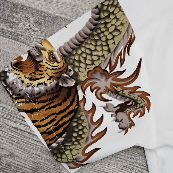 VTG Oscar Misa Men's Button-Up Shirt Dragon vs Tiger Fight Size Large - Picture 5 of 6